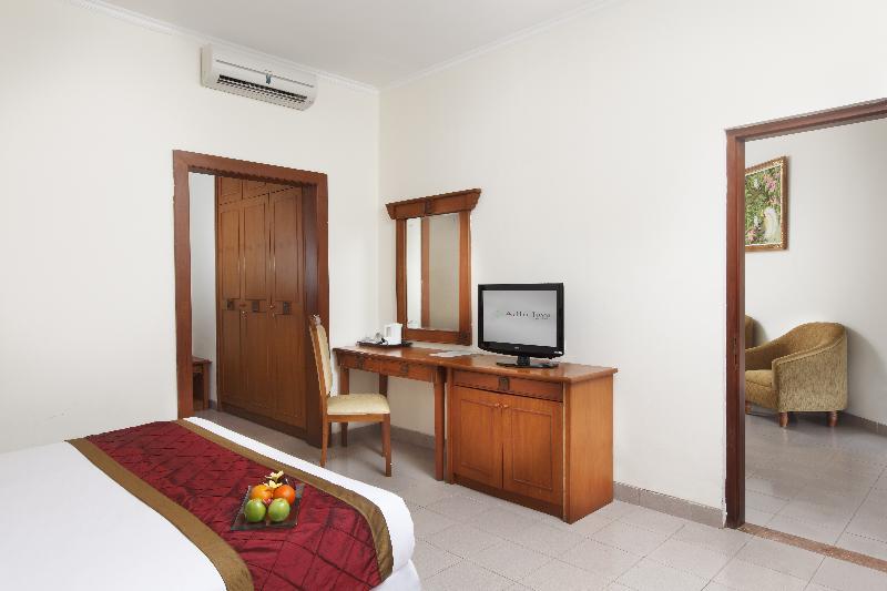 Adhi Jaya Hotel Kuta Lombok Exterior foto